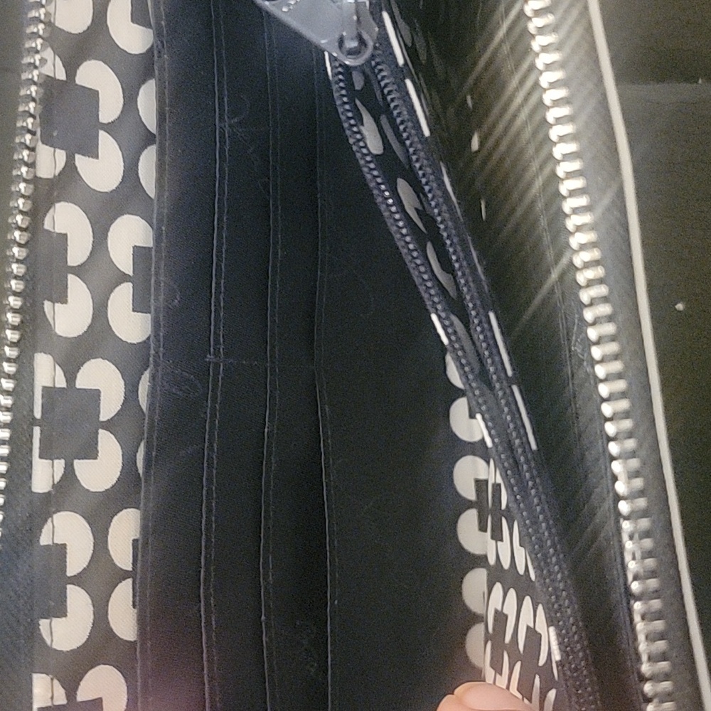 Vera Bradley Navy Wallet - Picture 5 of 9